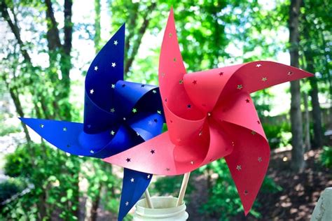 10 Star Spinning Pinwheels