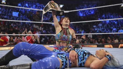 IYO SKY Retiene El Campeonato De Mujeres De WWE En SmackDown