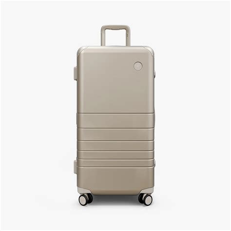 7 Aluminum Luggage Brands to Upgrade Your Trips This Year