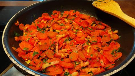 POÊLÉE DE CAROTTES A LA PERSILLÉE ET AUX LARDONS Le blog de maïté infos