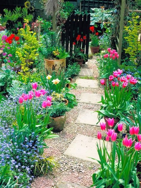 Innovative And Unique Garden Pathway Ideas - Interior Vogue