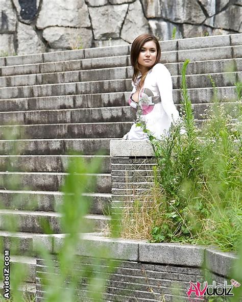 Hot Avidol Maria Ozawa Is Posing Outdoor 15 Pics XHamster