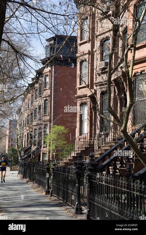 Brooklyn brownstones hi-res stock photography and images - Alamy