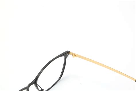 Custom Made Titanium Alloy Eyeglass Frames Timeless Eyeglasses