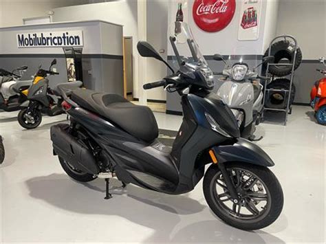 New 2023 Piaggio BV 400 S Nero Tempesta V23133 Scooters In Albuquerque NM