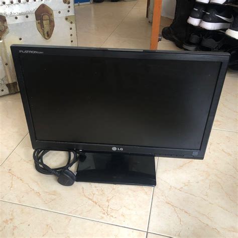 LG E2041 20inch Monitor, Computers & Tech, Parts & Accessories, Monitor ...