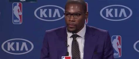 NBA MVP Kevin Durant Tearfully Thanks His Mom | The Mother List