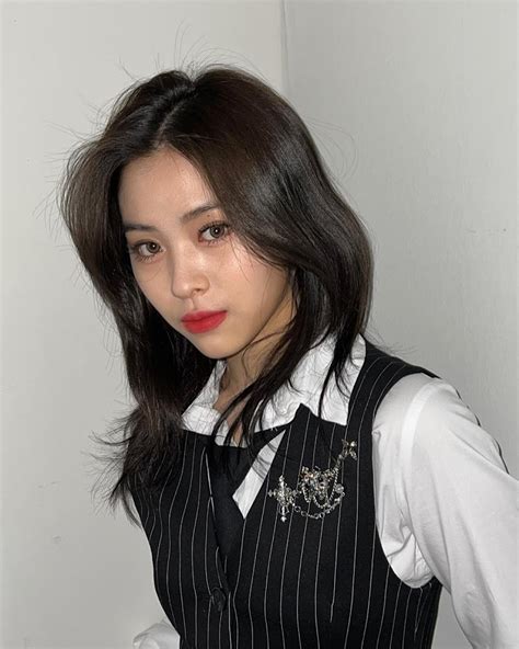 ITZY S Ryujin Sends The Internet Into Meltdown With Her Barefaced