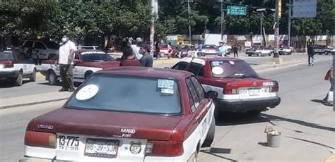 Taxistas De San Pedro Ixtlahuaca Bloquean Crucero De Plaza Bella