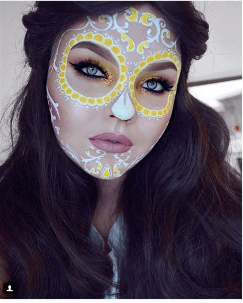 33 Simple Sugar Skull Makeup Looks Diy Halloween Makeup Ideas Juelzjohn