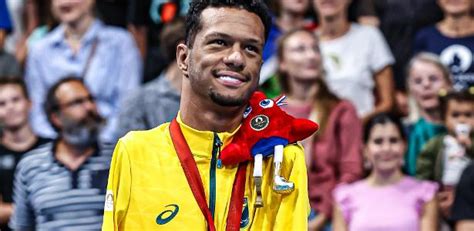 Paralimpíadas 2024 Gabriel Araújo Celebra Primeiro Ouro Do Brasil