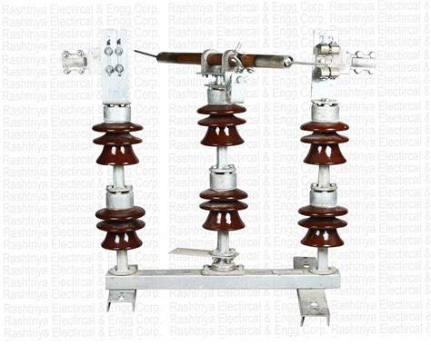 400A 11kV Porcelain Isolator Double Stack Without Earth Switch At Rs