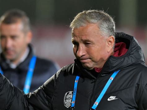 Video Exclusiv Dan Petrescu Criticat C Nu L Folose Te Pe Claudiu