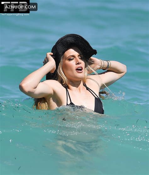 Genie Bouchard Sexy Seen Flaunting Her Hot Bikini Body In Miami Beach Aznude