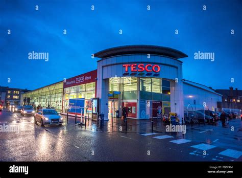 Tesco Superstore Hi Res Stock Photography And Images Alamy