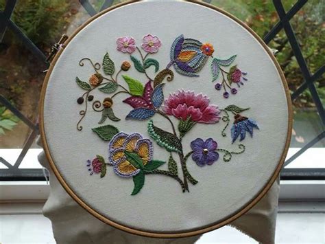 Pin By Eliete Ramos On Bordados Crewel Embroidery Embroidery