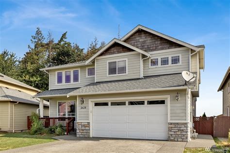 Ferndale, WA 5 Bedroom Homes for Sale | realtor.com®