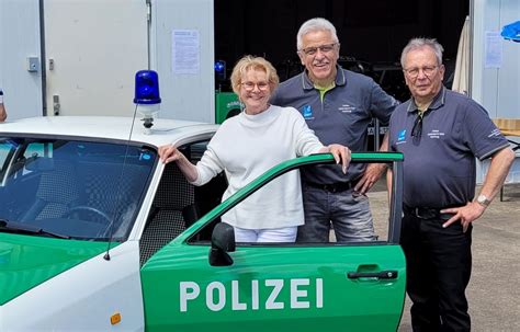 Schlagers Ngerin Peggy March Zu Gast Im Polizeioldtimer Museum