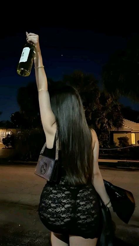 Pin By Samantha Samantha On Latina Inspo In Pretty Latina Latina Aesthetic Outfit Cute