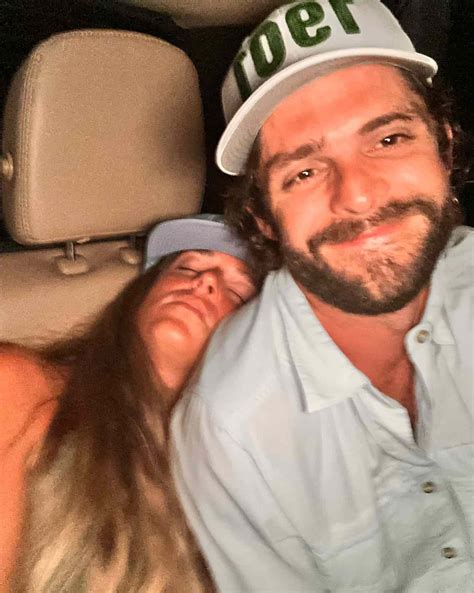 Thomas Rhett Shares Sweet Photo Of Wife Lauren Akins Napping Before