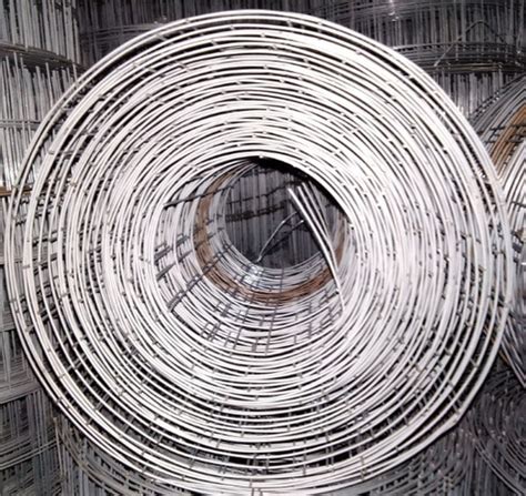 Сетка в рулонах 50х60х1,4 мм, 0,15х25 м по цене от 200 руб