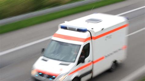 Heilbronn J Hriger Baut Besoffen Unfall Und Verletzt Dann Beamte