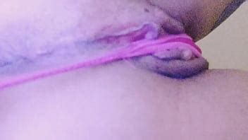 Embaixo da saia Isso sim é um fio dental Sendo engolido XVIDEOS