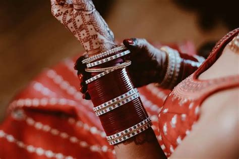 Bridal Punjabi Choora Maroon Ad Bangles With Traditional Bangles For