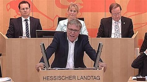 Videos Aus Dem Landtag Debatte Zur Beamten Besoldung Hessenschau De