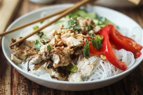 Vietnamese Vermicelli Bowl ("Bun") - The Wanderlust Kitchen