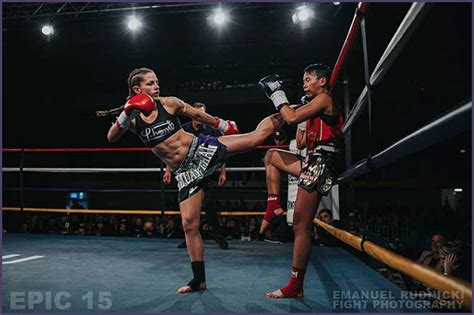 Kim Townsend Muay Thai Shoot Boxing Awakening Fighters