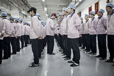 Behind the Scenes at Apple's Controversial China IPhone Factory - Men ...