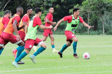 Elenco Da Portuguesa Faz Treino De Finaliza O