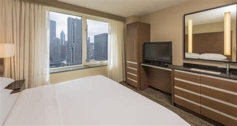 Meeting Rooms at Embassy Suites Chicago - Downtown/Lakefront, 511 North ...