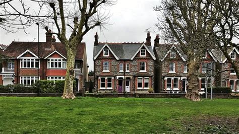 Houses On New Park Road © Ian Cunliffe Geograph Britain And Ireland