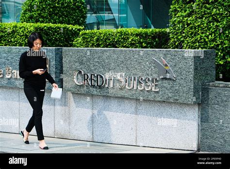 Hong Kong China 16th Mar 2023 An Office Lady Walks Pass A Branch Of