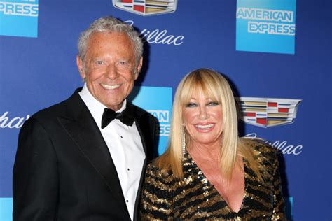 Suzanne Somers Reveals Her Breast Cancer Returned Is Taking A Break