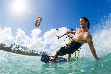 Kitesurf Qué es Cómo se practica Origen tipos y mucho 100 vital