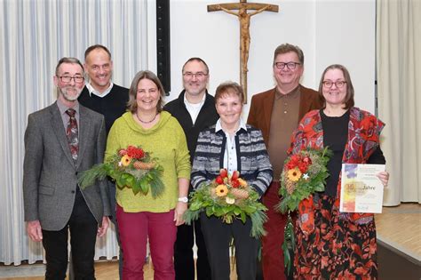 Kirchenchor Sankt Stephanus Ehrt Treue Mitglieder