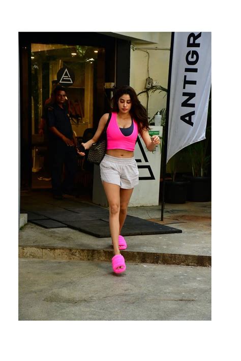 Janhvi Kapoor Wears HOT Pink Tank Top With Shorts Sis Khushi Shows Off Her Toned Midriff IN
