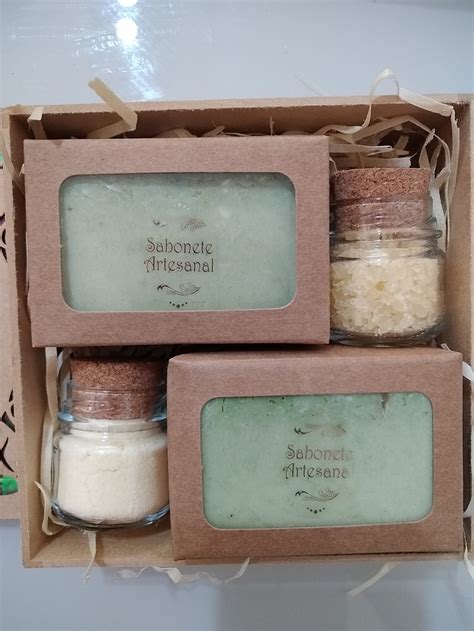 KIT 2 Sabonetes Artesanais De Babosa 130g Cada 1 Sais De Banho Fino