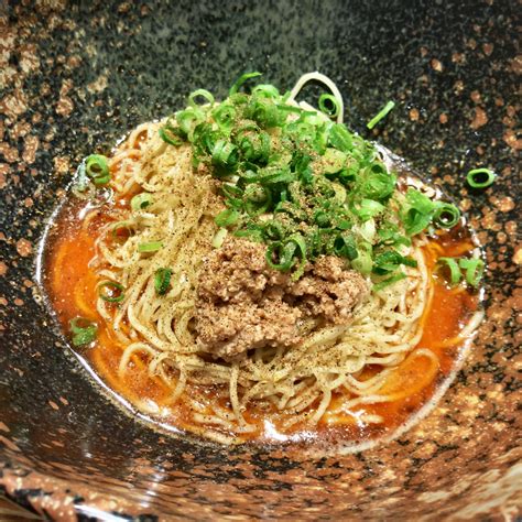 東京でいただくシビれる広島式汁なし担々麺 汁なし担担麺専門 キング軒