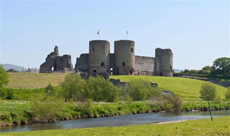 Rhuddlan Castle (Rhuddlan) - Visitor Information & Reviews