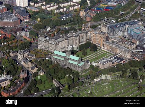 Vista aérea de la Catedral de Glasgow Royal Infirmary de Glasgow