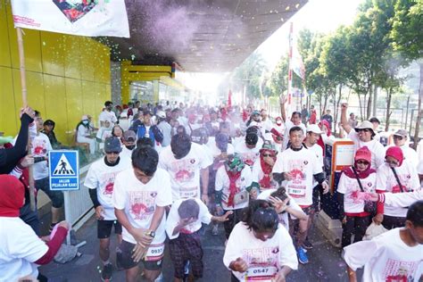 Relawan Ganjar Gelar Lomba Lari Di Surabaya Meriah Dan Penuh Warna