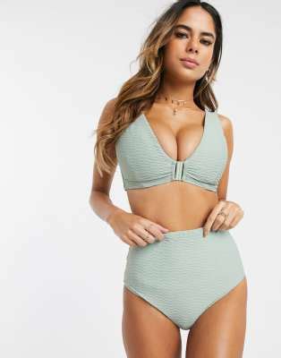 Top De Bikini Texturizado Con Broche Delantero En Verde Salvia Pastel En Copas E G De Asos