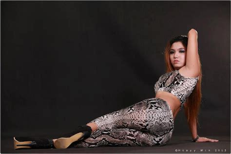 Myanmar News Links Myanmar Hot Sexy Model Khin Me Me Ko ခငမမက