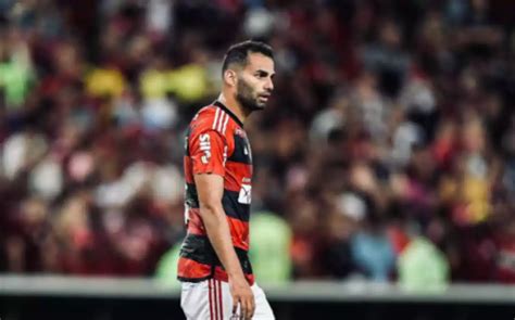 Flamengo Atualiza Situa O De Thiago Maia Ap S Jogador Deixar Maracan