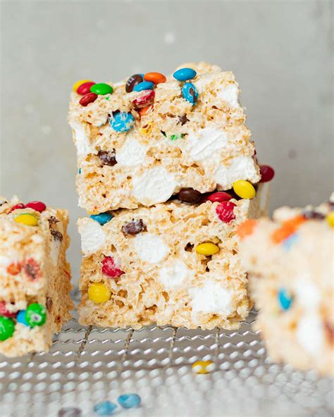 25+ Rice Krispie Treats Variations: Chocolate Rice Krispie Treats & More - Rich And Delish