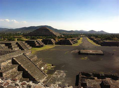 Les Pyramides De Teotihuacan Au Mexique